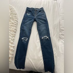 Size 0 American eagle skinny jeans